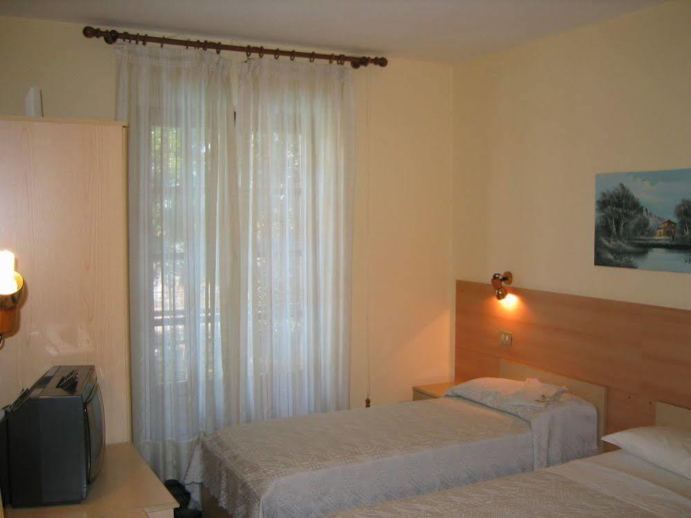 Hotel Quo Vadis None Exterior foto